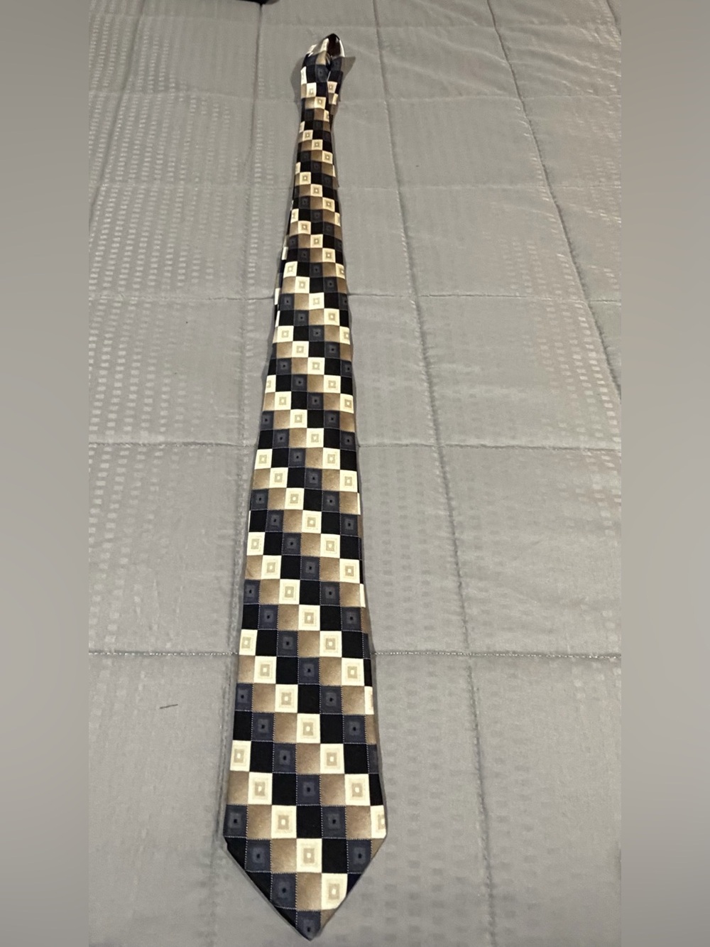Men's Checker Pattern Silk Tie in Black and Gold